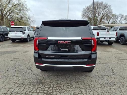 2025 GMC Yukon Elevation