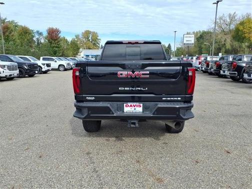 2025 GMC Sierra 3500 Denali
