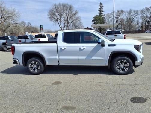 2025 GMC Sierra 1500 SLE
