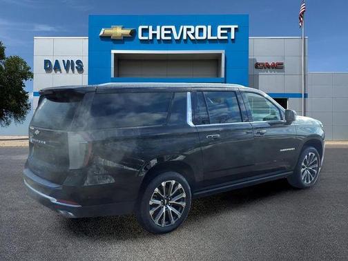 Black 2026 Chevrolet Suburban High Country