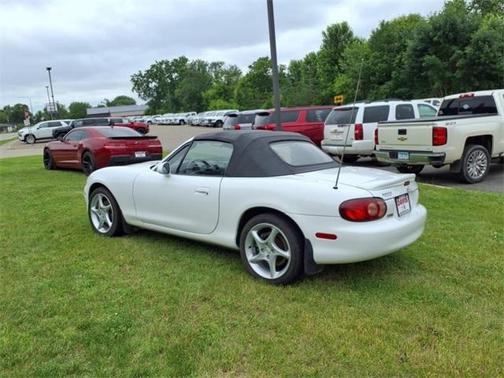 2003 Mazda MX-5 Miata