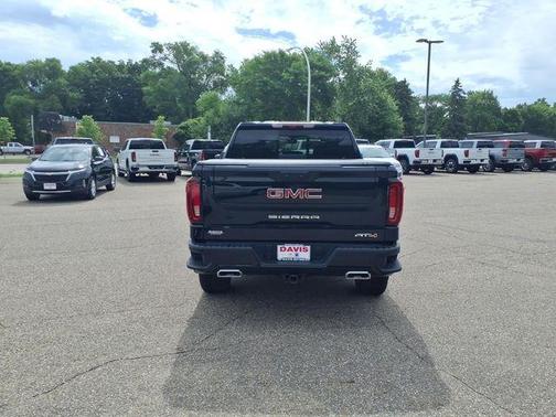Onyx Black 2025 GMC Sierra 1500 AT4