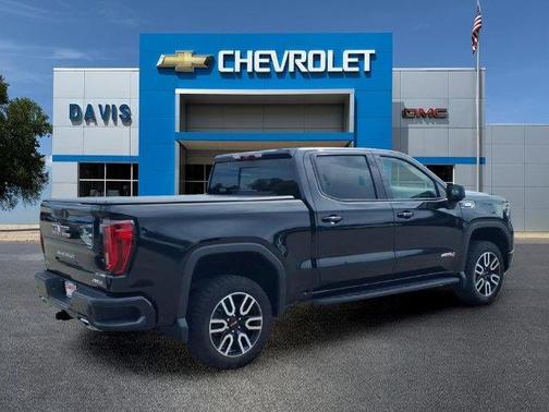 Onyx Black 2025 GMC Sierra 1500 AT4