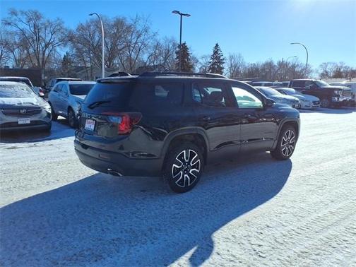 2021 GMC Acadia SLT