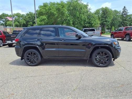 2022 Jeep Grand Cherokee WK Laredo