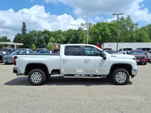 Summit White 2022 Chevrolet Silverado 3500 LT