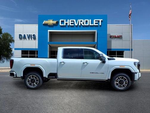 Glacier White 2026 GMC Sierra 3500 Denali Ultimate