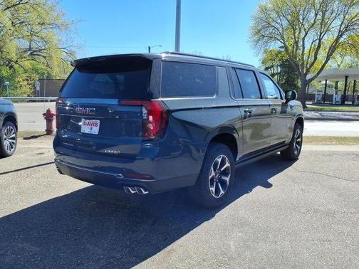 Midnight Pine 2026 GMC Yukon XL AT4
