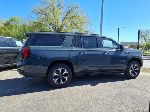 Midnight Pine 2026 GMC Yukon XL AT4