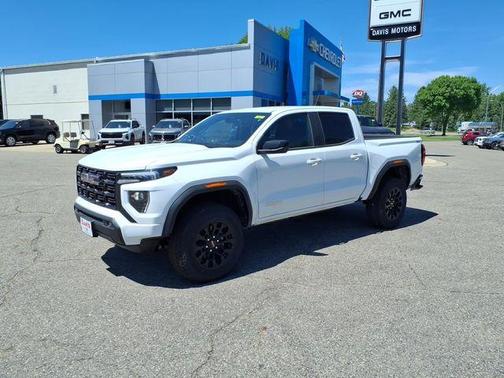 Summit White 2026 GMC Canyon Elevation
