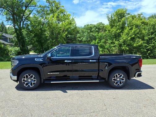 Onyx Black 2026 GMC Sierra 1500 SLT