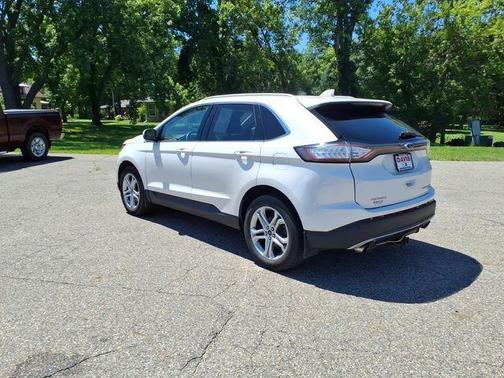 White Platinum Clearcoat Metallic 2017 Ford Edge Titanium
