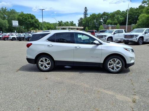 Iridescent Pearl Tricoat 2020 Chevrolet Equinox 2LT