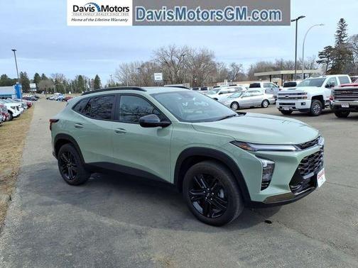 Green 2024 Chevrolet Trax ACTIV