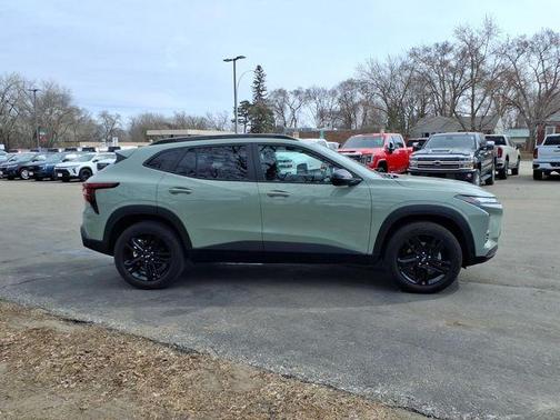 Green 2024 Chevrolet Trax ACTIV