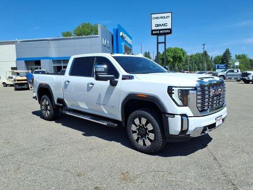 Summit White 2026 GMC Sierra 3500 Denali
