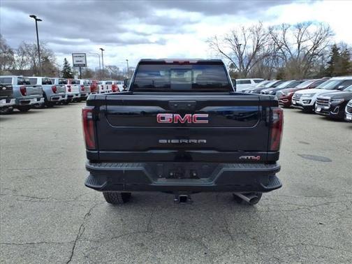 2025 GMC Sierra 3500 AT4
