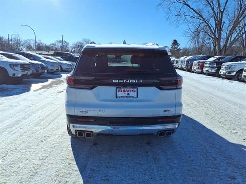 2025 GMC Acadia Denali