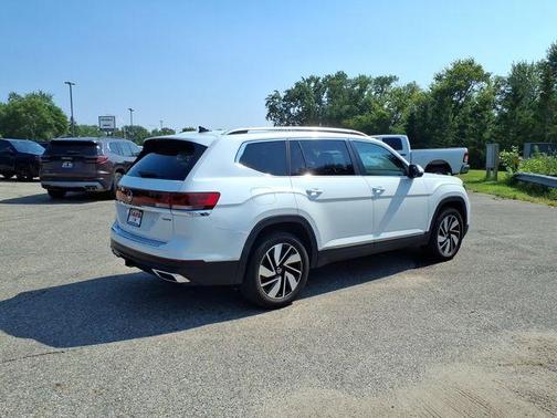 Opal White Pearl Effect 2024 Volkswagen Atlas 2.0T SEL