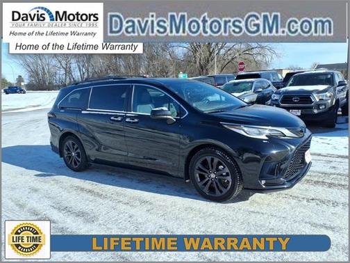 2022 Toyota Sienna XSE 7 Passenger