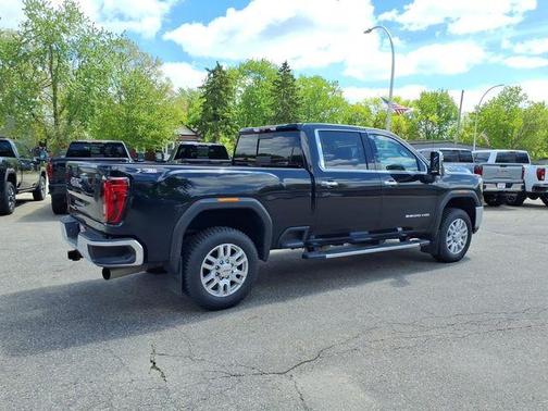 Onyx Black 2022 GMC Sierra 3500 SLT