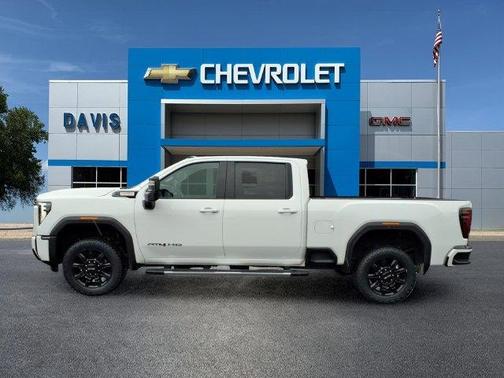 Summit White 2024 GMC Sierra 3500 AT4