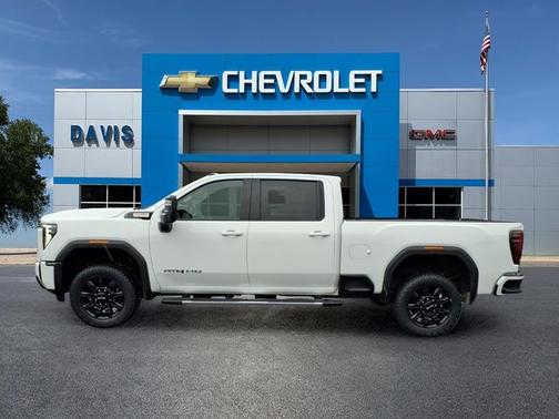 Summit White 2024 GMC Sierra 3500 AT4