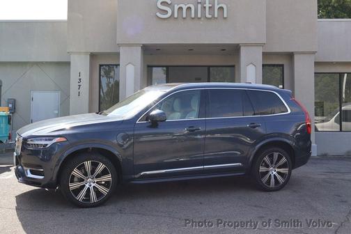 2022 Volvo XC90 Recharge Plug-In Hybrid eAWD Inscription 7 Seater