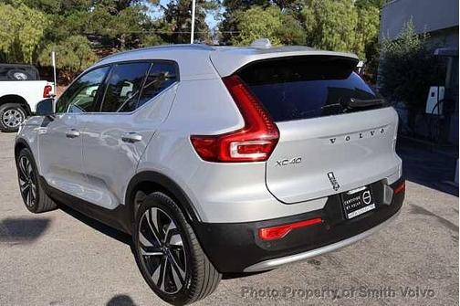 2025 Volvo XC40 Plus