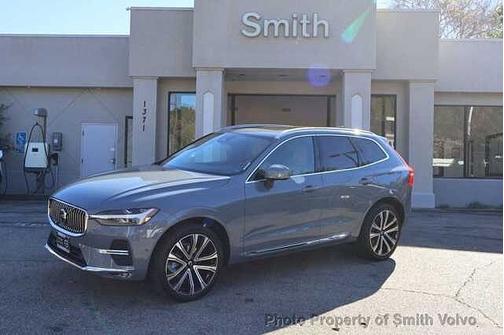 2023 Volvo XC60 B5 FWD Ultimate Bright