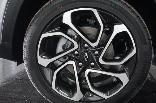 Sterling Gray Metallic 2026 Chevrolet Trax FWD 2RS