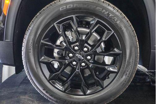 Mosaic Black Metallic 2026 Chevrolet Traverse LT