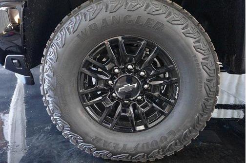 2026 Chevrolet Silverado 2500 Crew Cab, Standard Bed, XR2, 4WD