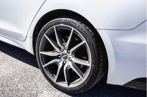 2023 Genesis G70 2.0T AWD