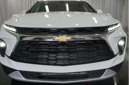 Summit White 2026 Chevrolet Blazer 2LT