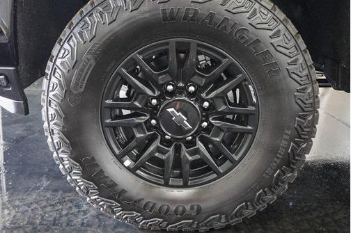 2025 Chevrolet Silverado 2500 4WD Crew Cab Standard Bed ZR2
