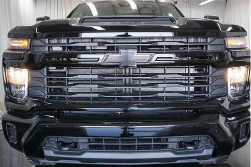 2025 Chevrolet Silverado 2500 Custom
