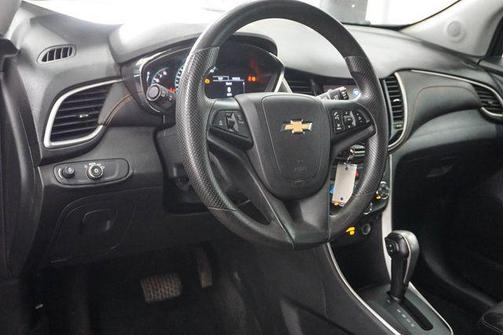 Stone Gray Metallic 2021 Chevrolet Trax LT