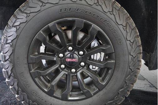 2023 GMC Sierra 1500 AT4X