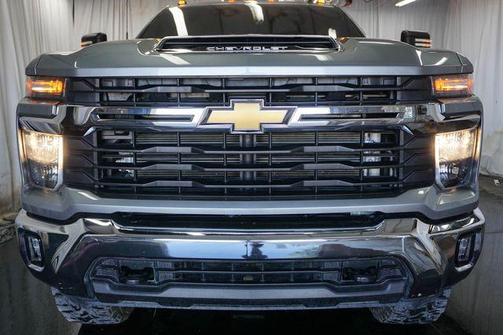 Sterling Gray Metallic 2024 Chevrolet Silverado 2500 LT