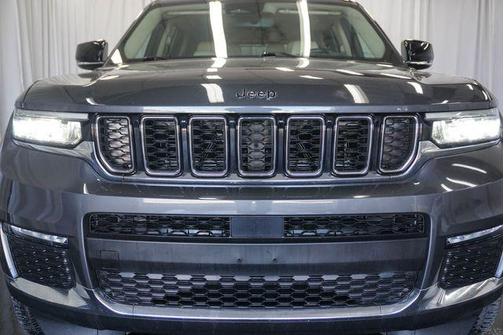 Baltic Gray Metallic Clearcoat 2022 Jeep Grand Cherokee L Limited