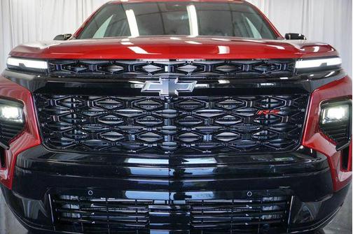 Radiant Red Tintcoat 2026 Chevrolet Traverse RS