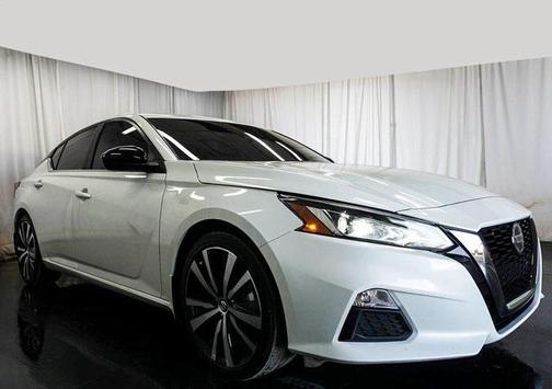 2022 Nissan Altima SR FWD
