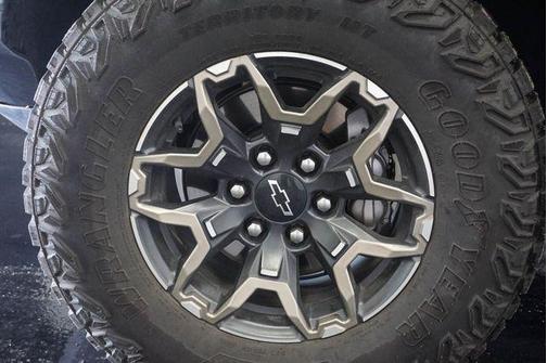Sterling Gray Metallic 2025 Chevrolet Colorado ZR2