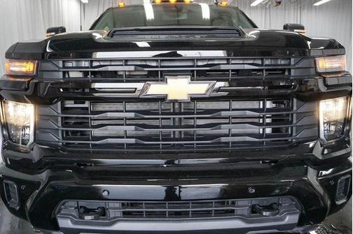 2026 Chevrolet Silverado 2500 Custom