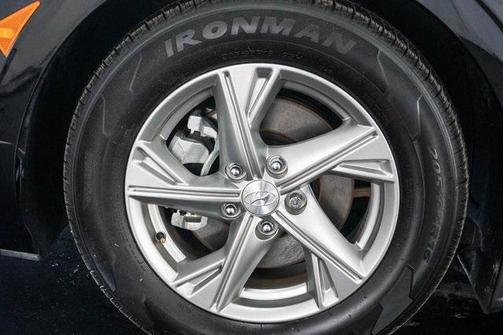 2022 Hyundai SONATA SE