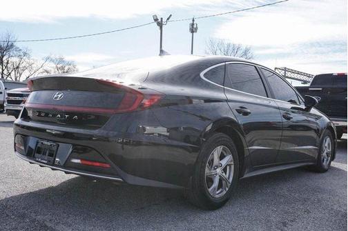 2022 Hyundai SONATA SE