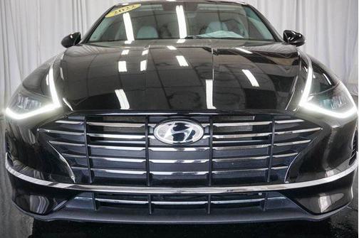 2022 Hyundai SONATA SE