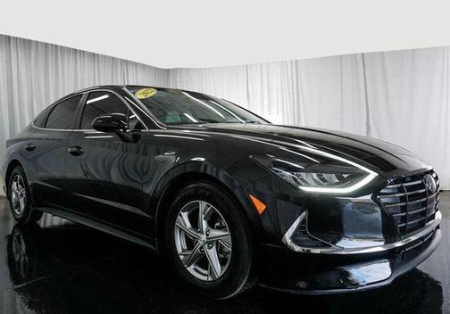 2022 Hyundai SONATA SE