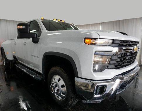 2026 Chevrolet Silverado 3500 LT